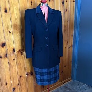 Vintage Jones New York Classic Navy/Plaid Skirt Suit Sz 6